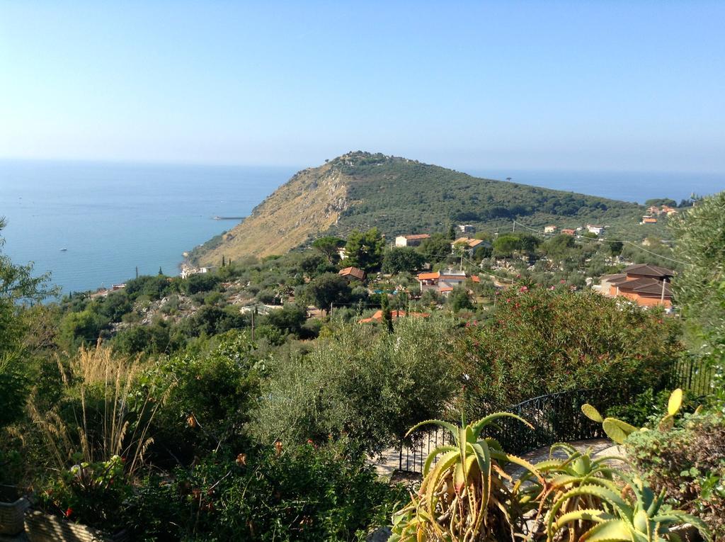 Villa "Ai Galli" Terracina Exterior foto