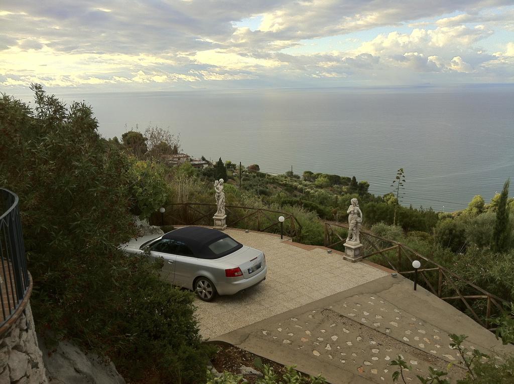 Villa "Ai Galli" Terracina Exterior foto