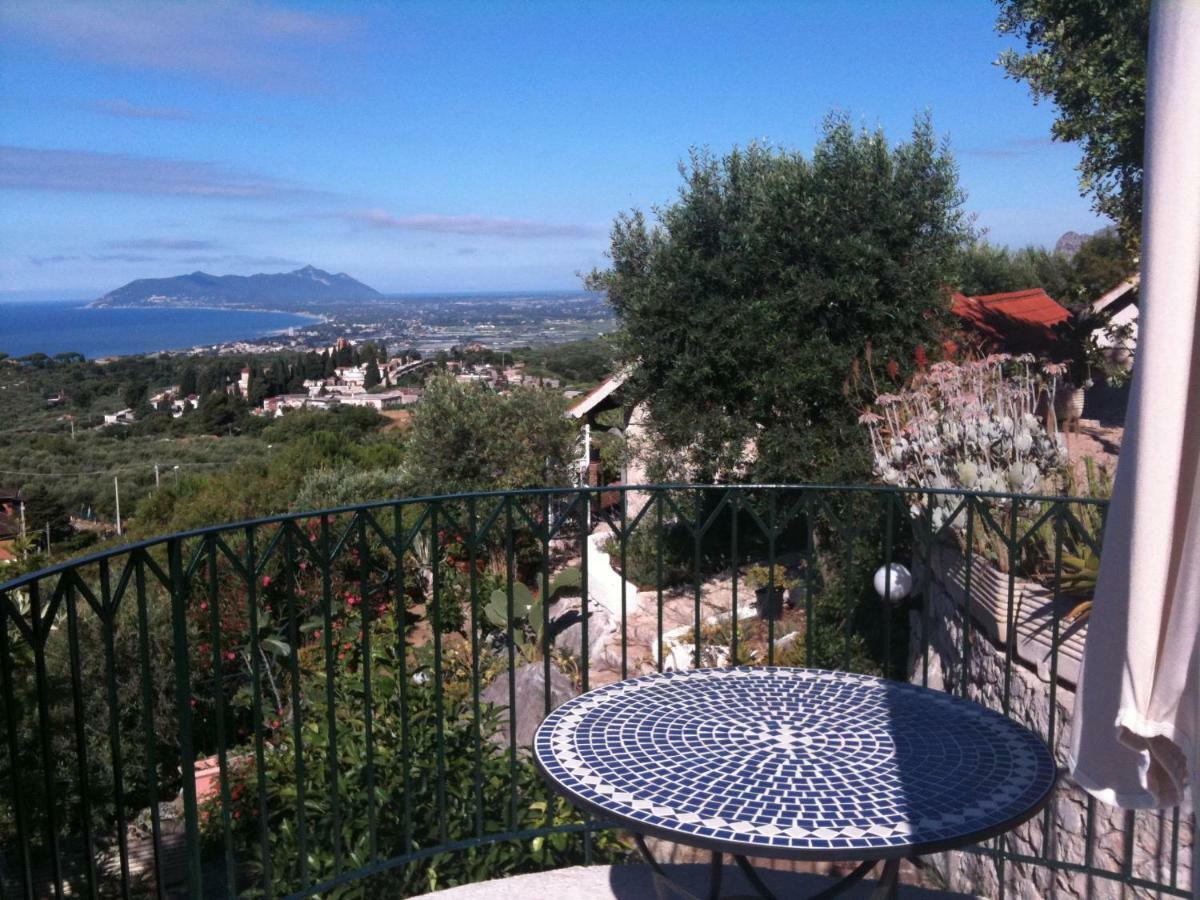 Villa "Ai Galli" Terracina Exterior foto